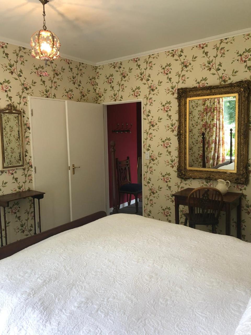 Te Kopura Lodge Martinborough Extérieur photo
