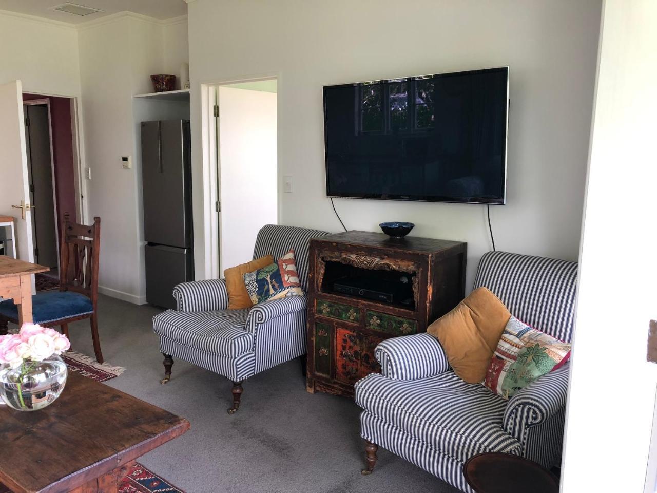 Te Kopura Lodge Martinborough Extérieur photo